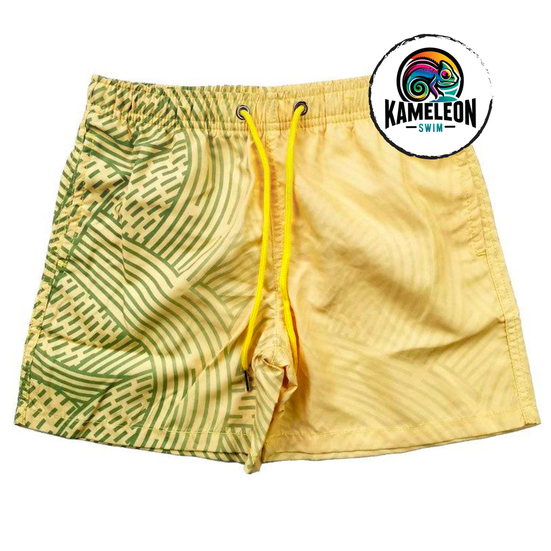 Color changing swim trunks for kids that change when temperature goes from cold to hot.  This is a wave pattern that disappears when activated. - Kameleon Swim