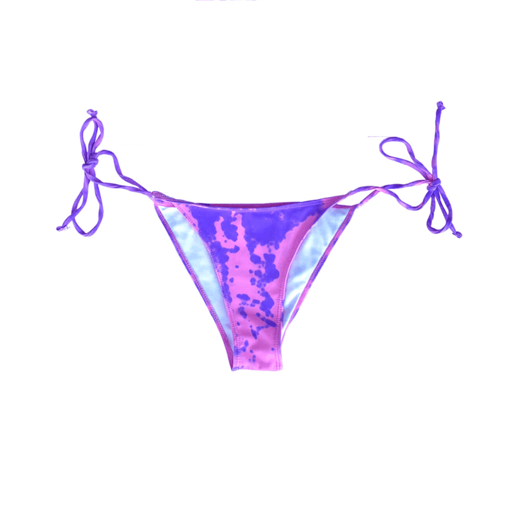 Berry blast color changing string bikini bottom. The color changing process is activated with temperature and changes the color from purple to pink. Kameleon Swim